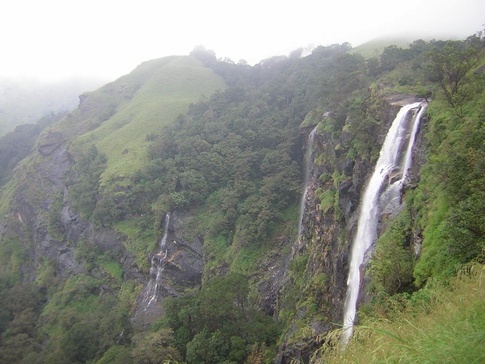 Bandaje-Arbi Falls